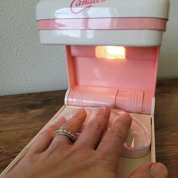 Vintage Candies Nail Dryer Portable Pink White 90s Fully Operational - Picture 2 of 15